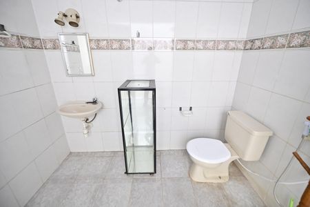 Casa para alugar com 250m², 2 quartos e 2 vagasBanheiro da Suíte