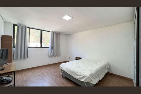 Apartamento à venda com 197m², 4 quartos e 4 vagas
