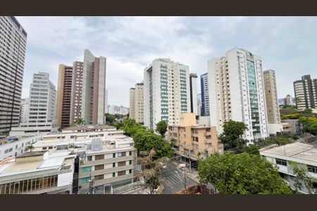Apartamento à venda com 57m², 1 quarto e 2 vagas