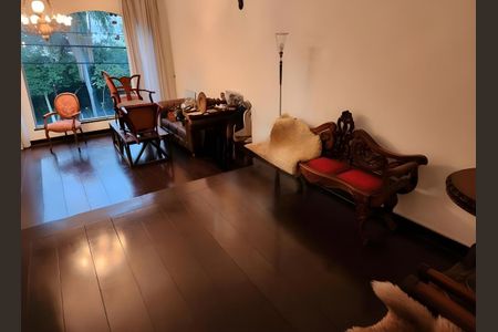 Casa para alugar com 5 quartos, 400m² em Siciliano, São Paulo