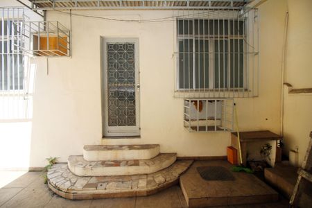 Casa à venda com 70m², 2 quartos e sem vagaQuintal