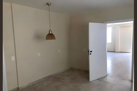 Casa para alugar com 3 quartos, 400m² em Jardim da Gloria, São Paulo