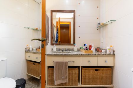 Apartamento à venda com 126m², 3 quartos e 3 vagasBanheiro da Suíte