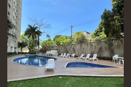 Apartamento à venda com 60m², 2 quartos e 1 vaga Apartamento à venda com 60m², 2 quartos e 1 vagaÁrea comum - Piscina