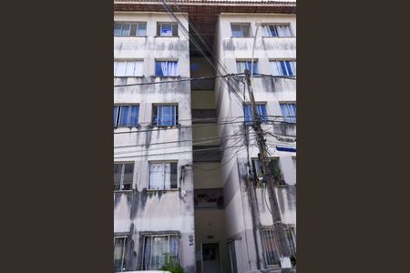 Fachada do bloco de apartamento para alugar com 2 quartos, 50m² em Jardim das Margaridas, Salvador