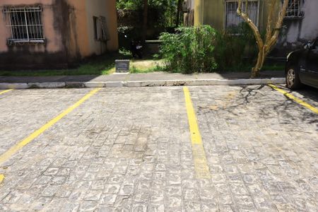 Garagem de apartamento para alugar com 2 quartos, 50m² em Jardim das Margaridas, Salvador