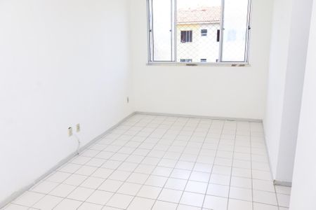 Sala de apartamento para alugar com 2 quartos, 50m² em Jardim das Margaridas, Salvador