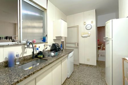 Apartamento à venda com 296m², 4 quartos e 2 vagasCozinha