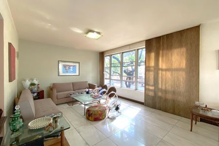 Apartamento à venda com 296m², 4 quartos e 2 vagasSala