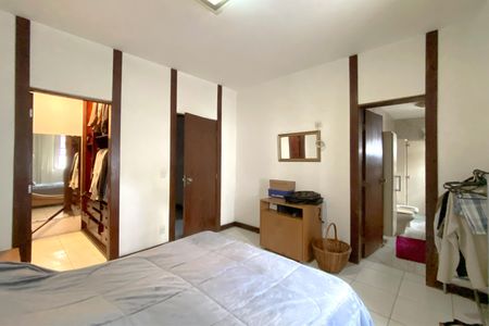 Apartamento à venda com 296m², 4 quartos e 2 vagasSuite 1