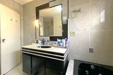 Apartamento à venda com 296m², 4 quartos e 2 vagasBanheiro