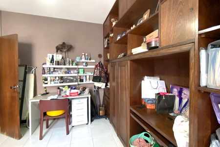 Apartamento à venda com 296m², 4 quartos e 2 vagasQuarto 4