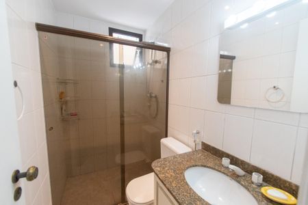 Apartamento para alugar com 111m², 3 quartos e 3 vagasBanheiro da suíte