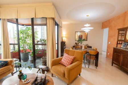 Apartamento para alugar com 111m², 3 quartos e 3 vagasSala