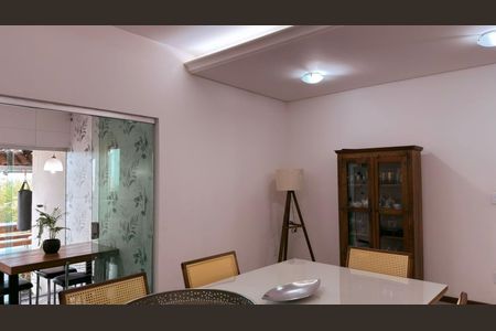 Casa à venda com 600m², 3 quartos e 2 vagasSala 