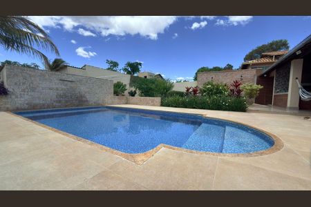 Casa à venda com 600m², 3 quartos e 2 vagasPiscina 