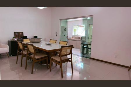 Casa à venda com 600m², 3 quartos e 2 vagasCopa