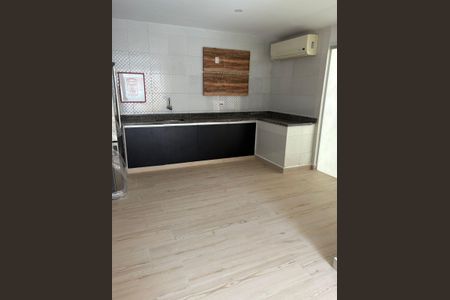 Casa de condomínio à venda com 280m², 4 quartos e 2 vagasCozinha