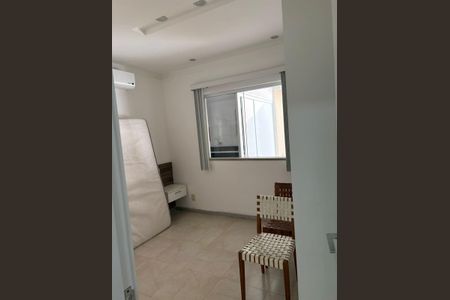 Casa de condomínio à venda com 280m², 4 quartos e 2 vagasQuarto