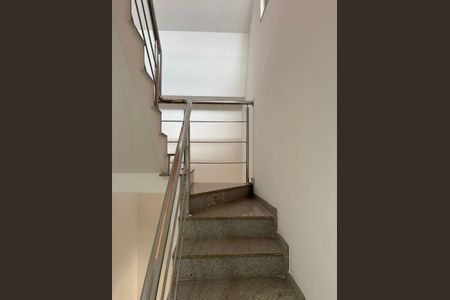 Casa de condomínio à venda com 280m², 4 quartos e 2 vagasCorredor