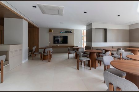 Apartamento à venda com 140m², 3 quartos e 3 vagas Apartamento à venda com 140m², 3 quartos e 3 vagasÁrea comum - Salão de festas