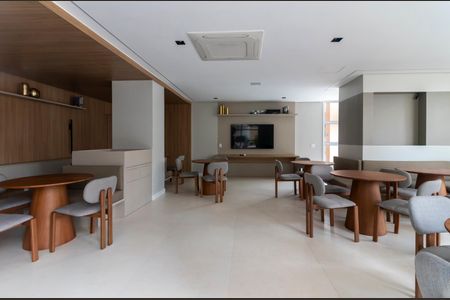 Apartamento à venda com 140m², 3 quartos e 3 vagas Apartamento à venda com 140m², 3 quartos e 3 vagasÁrea comum - Salão de festas