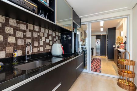 Apartamento à venda com 140m², 3 quartos e 3 vagas Apartamento à venda com 140m², 3 quartos e 3 vagasVaranda Gourmet