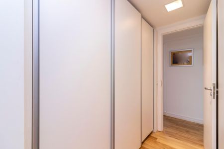 Apartamento à venda com 140m², 3 quartos e 3 vagas Apartamento à venda com 140m², 3 quartos e 3 vagasSuíte 1