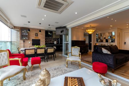 Apartamento à venda com 140m², 3 quartos e 3 vagas Apartamento à venda com 140m², 3 quartos e 3 vagasVaranda Gourmet