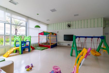 Apartamento à venda com 140m², 3 quartos e 3 vagas Apartamento à venda com 140m², 3 quartos e 3 vagasBrinquedoteca