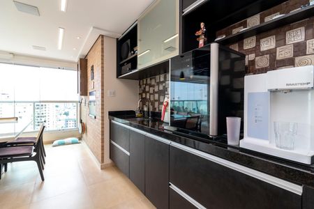 Apartamento à venda com 140m², 3 quartos e 3 vagas Apartamento à venda com 140m², 3 quartos e 3 vagasVaranda Gourmet