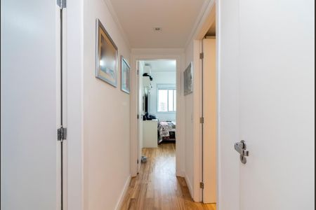 Apartamento à venda com 140m², 3 quartos e 3 vagas Apartamento à venda com 140m², 3 quartos e 3 vagasCorredor dos Quartos