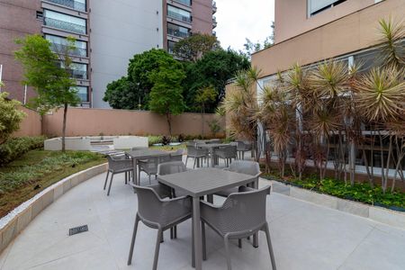 Apartamento à venda com 140m², 3 quartos e 3 vagas Apartamento à venda com 140m², 3 quartos e 3 vagasÁrea comum - Salão de festas