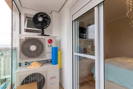 Apartamento à venda com 140m², 3 quartos e 3 vagas Apartamento à venda com 140m², 3 quartos e 3 vagasVaranda da Suíte 1