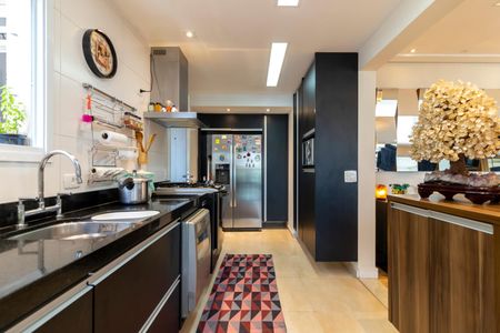 Apartamento à venda com 140m², 3 quartos e 3 vagas Apartamento à venda com 140m², 3 quartos e 3 vagasCozinha