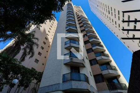 Apartamento para alugar com 95m², 3 quartos e 1 vaga Apartamento para alugar com 95m², 3 quartos e 1 vagaFachada
