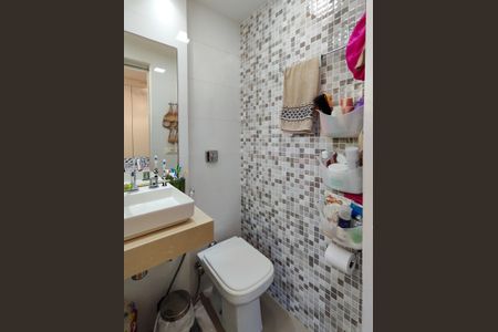 Apartamento à venda com 75m², 3 quartos e 1 vagaBanheiro da Suíte