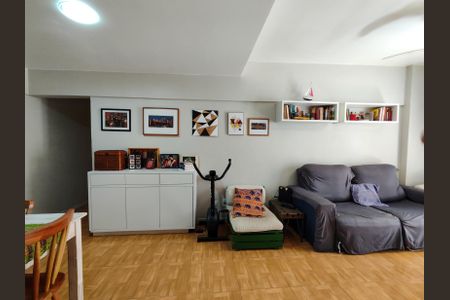 Apartamento à venda com 75m², 3 quartos e 1 vagaSala