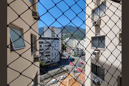 Apartamento à venda com 75m², 3 quartos e 1 vagaÁrea de Serviço