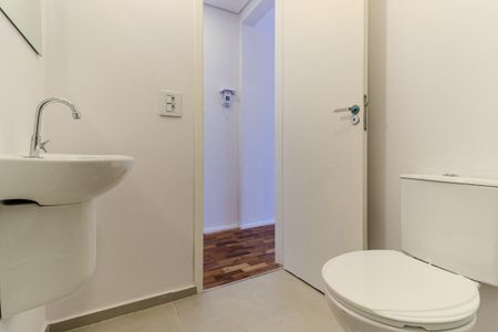 Studio para alugar com 33m², 1 quarto e sem vaga Studio para alugar com 33m², 1 quarto e sem vagaBanheiro