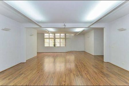 Casa à venda com 540m², 11 quartos e sem vaga