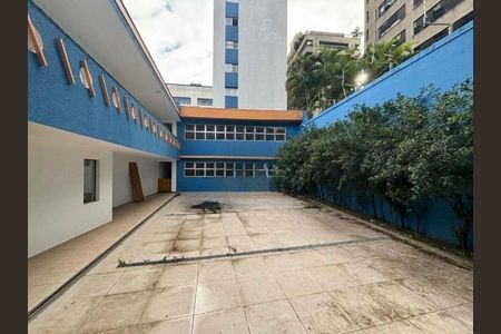 Casa à venda com 540m², 11 quartos e sem vaga