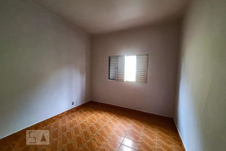 Casa à venda com 180m², 4 quartos e 2 vagas Casa à venda com 180m², 4 quartos e 2 vagasQuarto 1 Casa 1