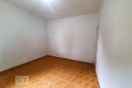 Casa à venda com 180m², 4 quartos e 2 vagas Casa à venda com 180m², 4 quartos e 2 vagasQuarto 1 Casa 1