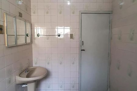 Casa à venda com 180m², 4 quartos e 2 vagas Casa à venda com 180m², 4 quartos e 2 vagasBanheiro casa1