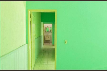 Casa à venda com 180m², 4 quartos e 2 vagas Casa à venda com 180m², 4 quartos e 2 vagasSala Casa 2