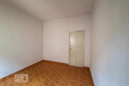 Casa à venda com 180m², 4 quartos e 2 vagas Casa à venda com 180m², 4 quartos e 2 vagasQuarto 1 Casa 1