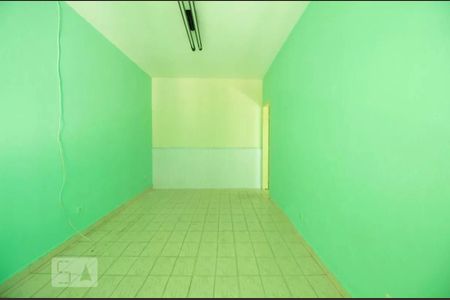 Casa à venda com 180m², 4 quartos e 2 vagas Casa à venda com 180m², 4 quartos e 2 vagasSala Casa 2