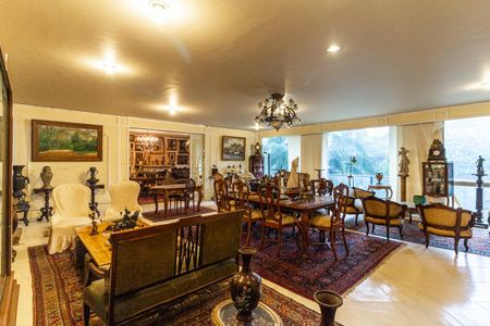 Apartamento à venda com 600m², 4 quartos e 4 vagas Apartamento à venda com 600m², 4 quartos e 4 vagasSala 1