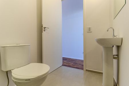 Banheiro Social de apartamento para alugar com 1 quarto, 46m² em República, São Paulo